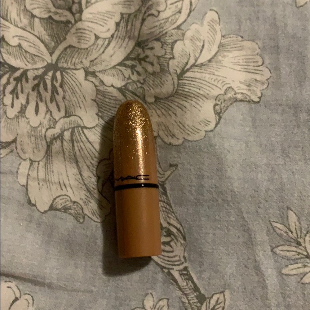 Mac lipstick